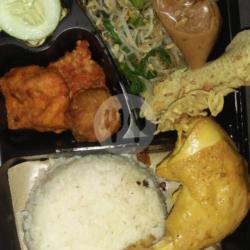 Nasi Pecel Ayam Goreng