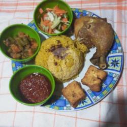 Nasi Minyak Samin Special Ayam Goreng.