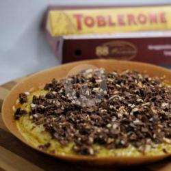 Martabak Manis Toblerone Besar