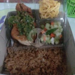 Nasi Goreng Ayam Geprek Mantul