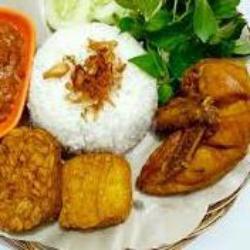 Paket Lengkap Ayam Goreng   Nasi  Tempe  Tahu