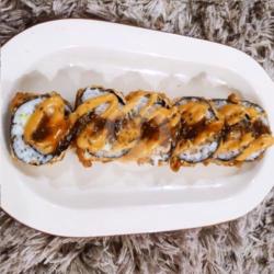 1/2 Porsi Chicken Mentai Sushi Roll