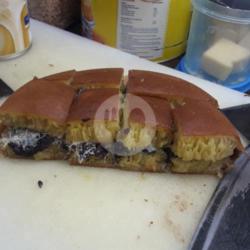 Martabak Manis Ketan Kelapa