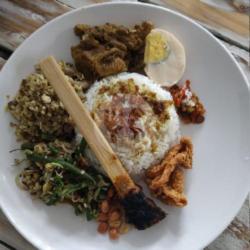 Nasi Lawar Ayam