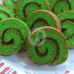 Bolu Gulung Pandan Selai Strowbery