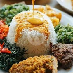 Nasi Rendang Khas Padang