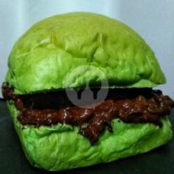 Roti Kuro Durian Susu