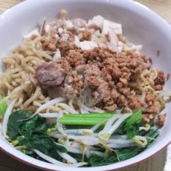 Bakmi / Bihun / Kwetiau Pangsit Rebus