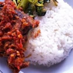 Nasi Campur Ikan Cakalang Goreng Sous Sayur Kangkung Cah Panas