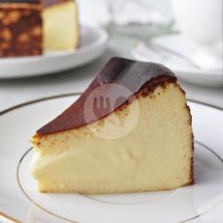 Basque Cheesecake (slice)