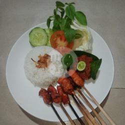 Sate Ikan Laut Komplit