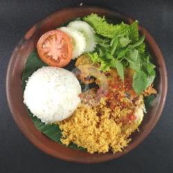 Nasi Geprek Ayam Kampung