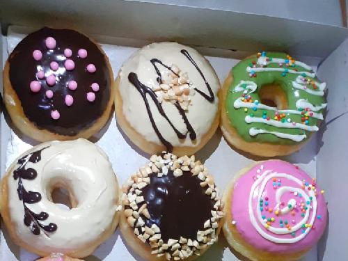 AL Donuts By Umi Alikha, Karanganyar Raya