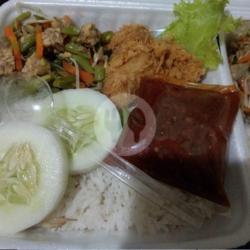 Nasi Ayam Crispy Sayur Sambel