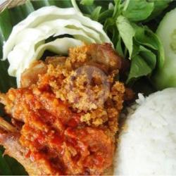 Penyetan Ayam Kampung Nasi Uduk