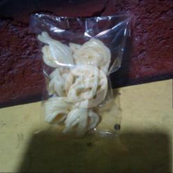 Krupuk Keong Kuning