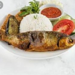 Nasi Bandeng Bakar