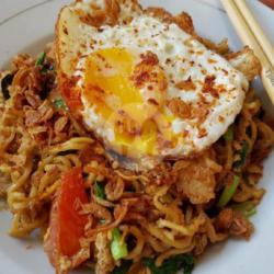 Mie Goreng  Super Pedes Telur