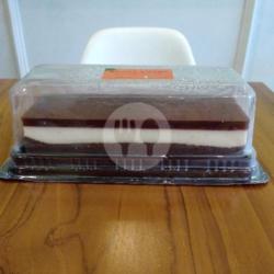 Cake Lapis Pudding Cokelat