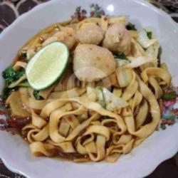 Kwetiau Goreng Bakso