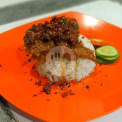 Ayam Geprek Sambal Pedas