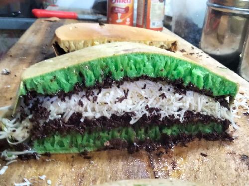 Martabak Holis Bangka