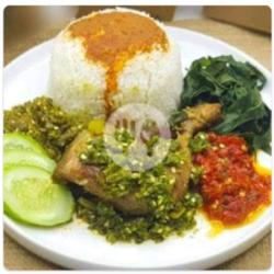 Nasi Ayam Sambel Hijau Padang