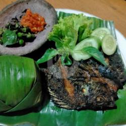 Nasi Timbel Ikan Nila Bakar