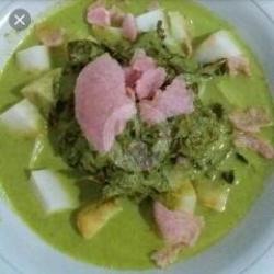 Katupek Gulai Paku