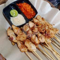 Sate Taichan Daging   Lontong