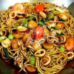 Mie Goreng Janda Bolong