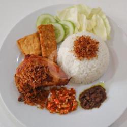 Nasi Ayam Goreng Kelapa Dada