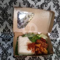 Nasi Tahu Tempe Goreng   Serundeng Kelapa