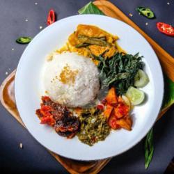 Nasi Rames Dendeng Pedas