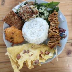 Nasi Pecel Usus