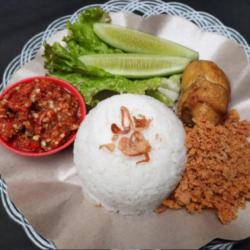 Nasi Ayam Paha Kremes