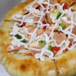 Pizza Sosis Pinggiran Keju Large