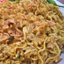 Magelangan (nasi Goreng Indomie)