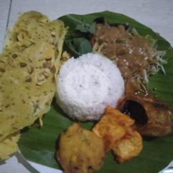 Nasi, Sayuran,bali Bandeng,tahu,djagung