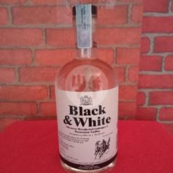 [21 ] Black And White Vodka 500ml