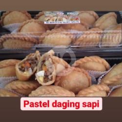 Pastel Daging Sapi