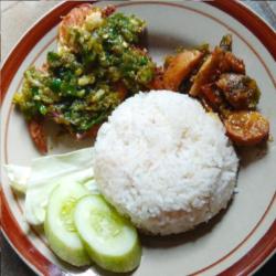 Paket Ayam Geprek Cabai Hijau   Jengkol Balado   Estehmanis