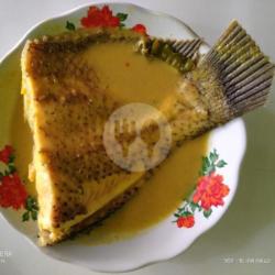 Ekor Gurame Gulai