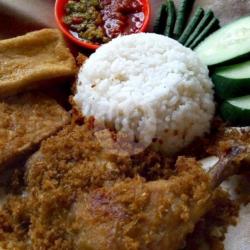 Nasi Ayam Rempah Komplit