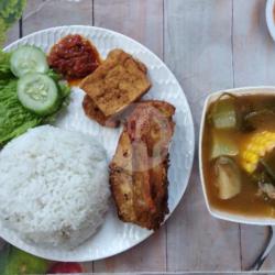 Paket Nasi Ayam Goreng Sayur Asem