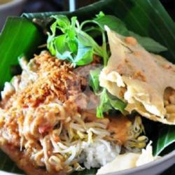 Nasi Pecel Pincuk Madiun,