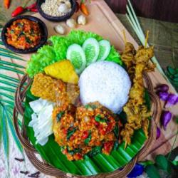 Paket Komplit Ayam Dower