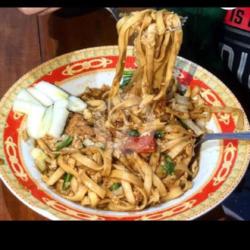 Mie Nyemek