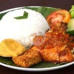 Nasi Ayam Ungkep Sambel Tumis Tempe Tahu Sayuran