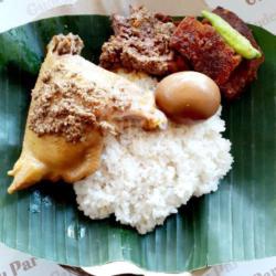 Nasi Gudeg Telur Paha Atas